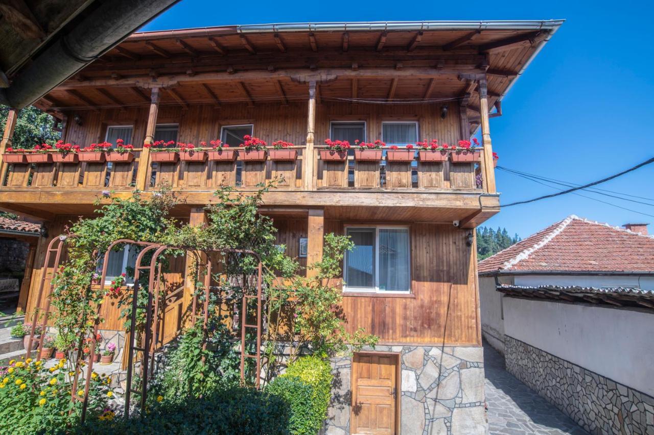 Guest House Roden Dom Koprivştitsa Dış mekan fotoğraf