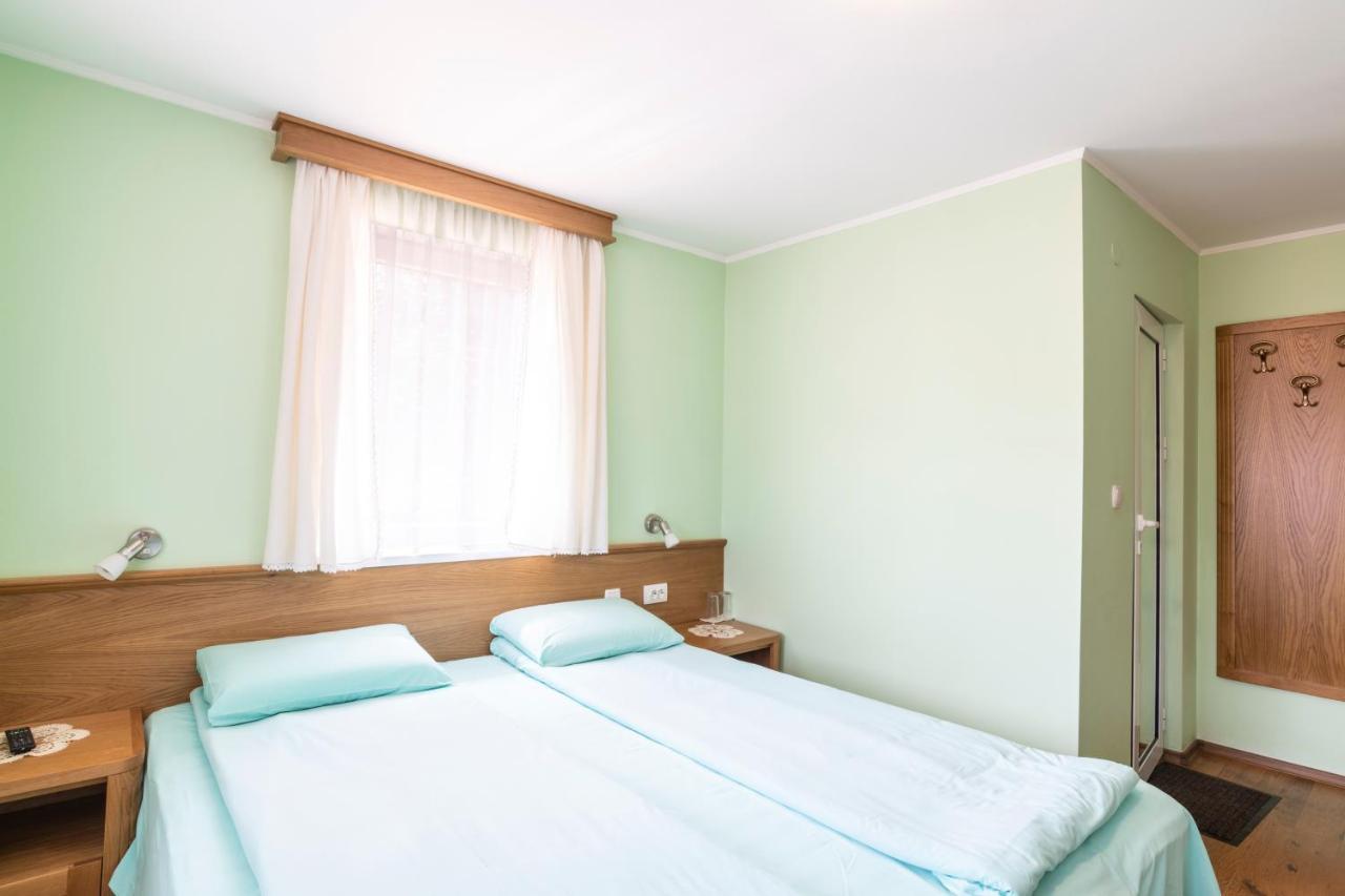 Guest House Roden Dom Koprivştitsa Dış mekan fotoğraf