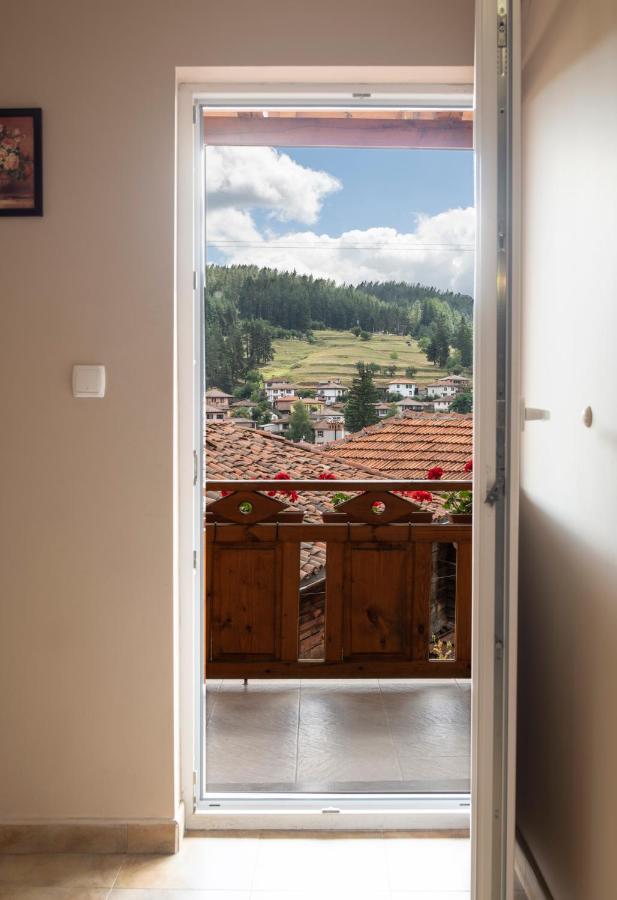 Guest House Roden Dom Koprivştitsa Dış mekan fotoğraf